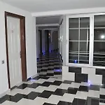 Ozbay Πανσιόν 2*