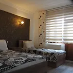 Πανσιόν Ozbay 2*