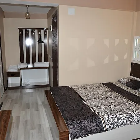 オズバイ パムッカレ