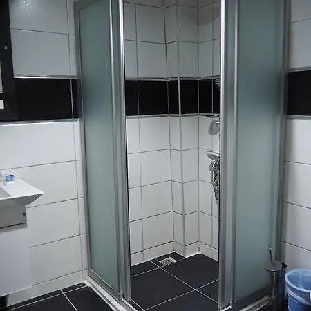 أوزباي بيت ضيافة