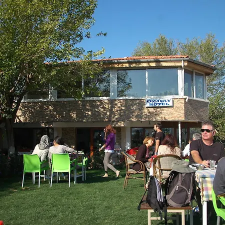 オズバイ ゲストハウス 2*